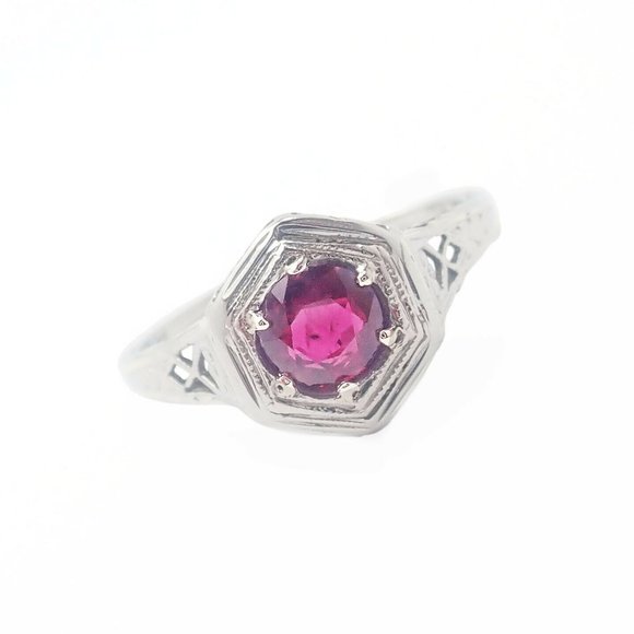 Vintage Estate 18k White Gold Ruby Art Deco Filigree Ring